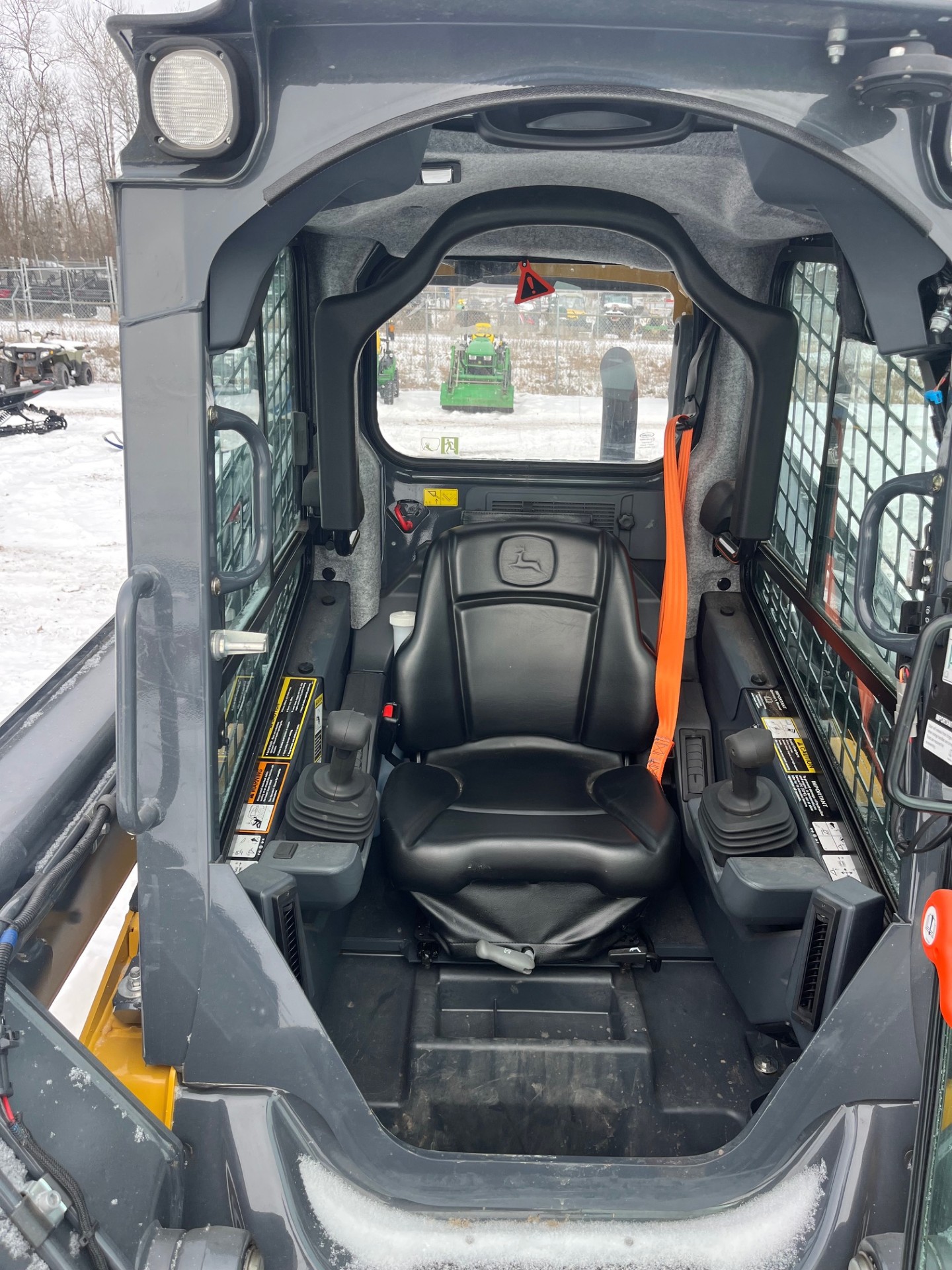 2025 John Deere 320G - Photo 8